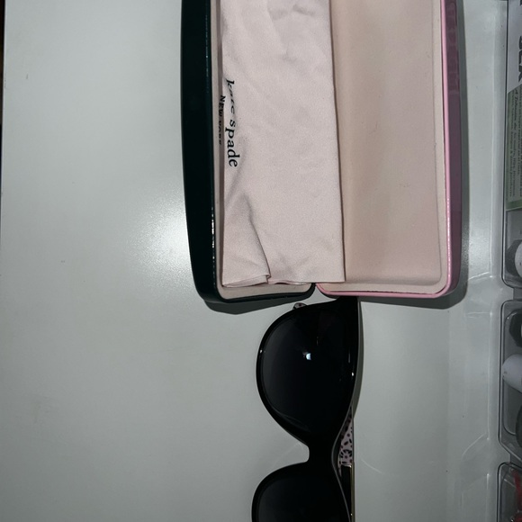 Used Kate Spade sunglasses- great condition. Come with case and original cleaner - Picture 2 of 5